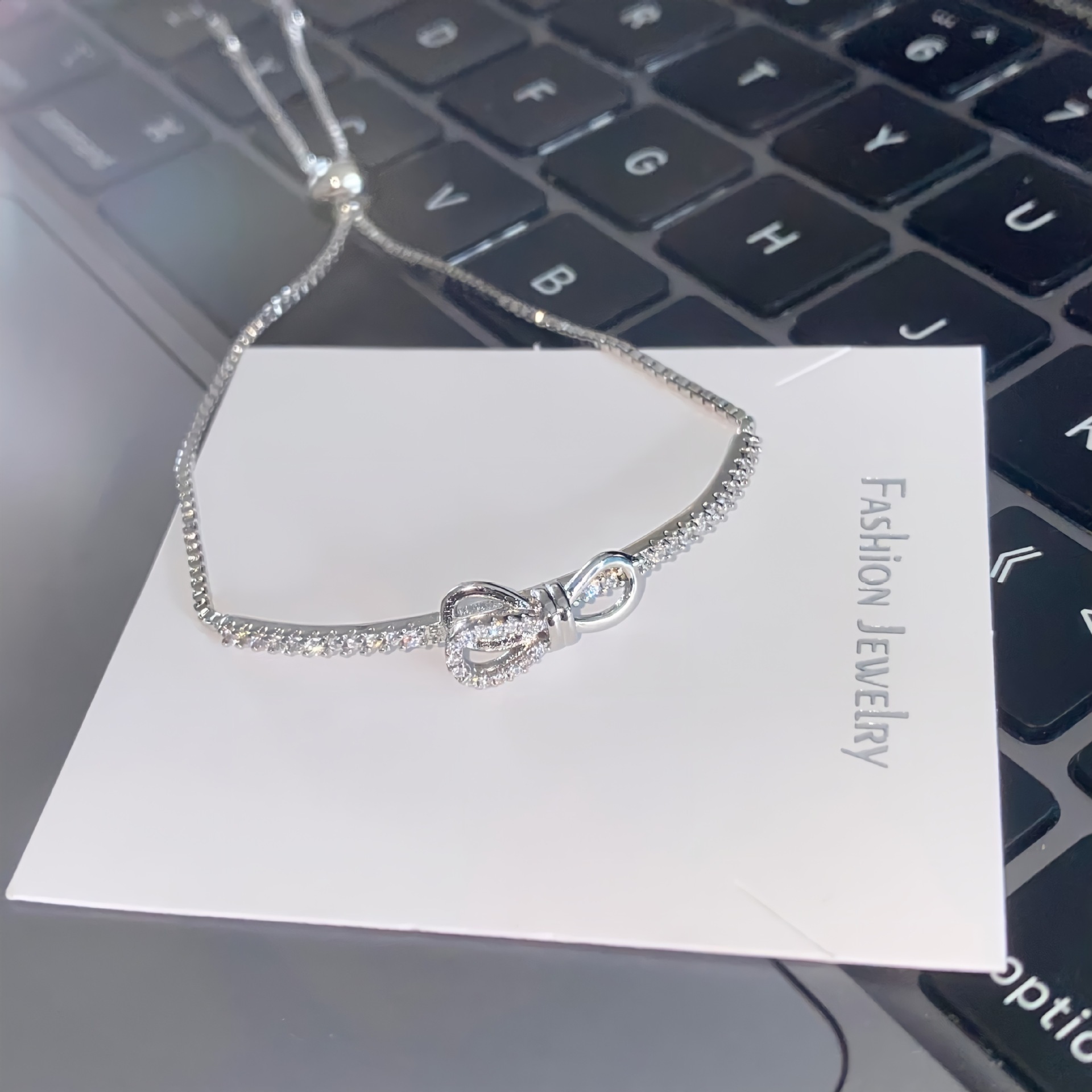 PT950 mikro taşlarla süslenmiş - Women Accessories Store incelemesi ve fiyatı